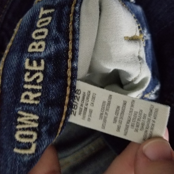 AMERICAN EAGLE | Low Rise Boot button fly jeans - Picture 7 of 8